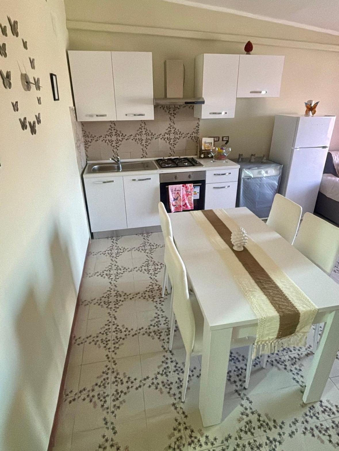Appartamento Giardini Naxos Butterflies Home Schiso Luaran gambar
